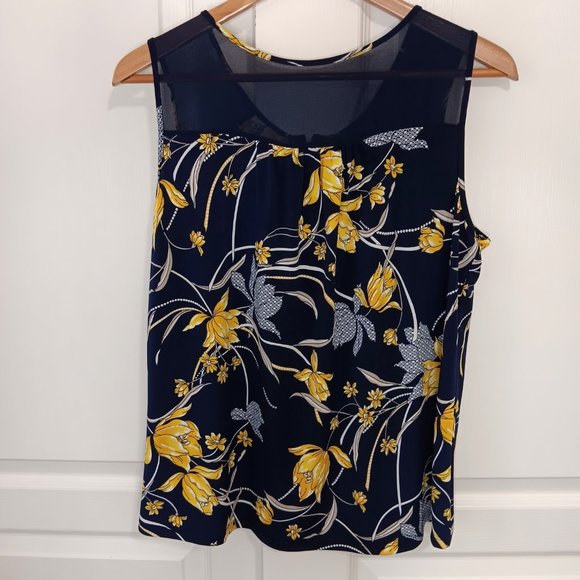 Lot of Two SJS/Knox Rose Women's Sleeveless Tops Blue Floral And White Size L - Picture 3 of 16